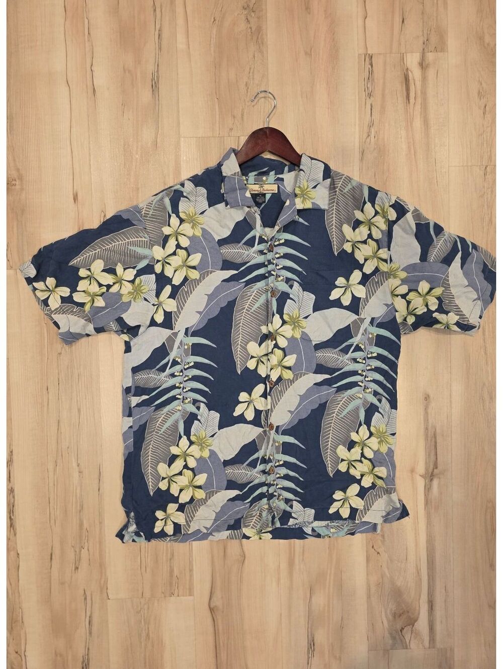 Tommy Bahama Men's Silk Hawaiian Shirt Medium Blue Floral